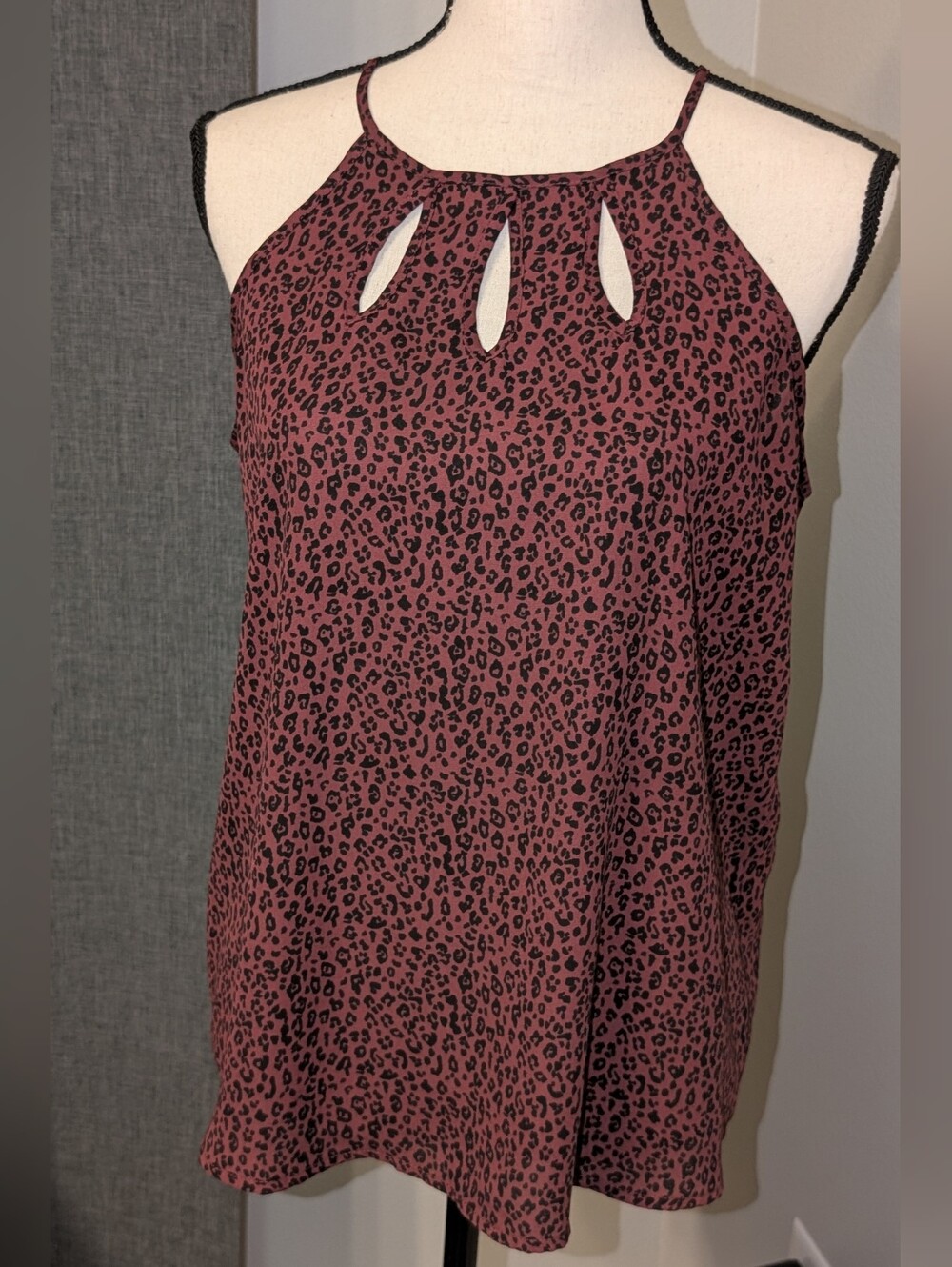 Paper Moon Burgundy Leopard Print Keyhole Halter Top Size S